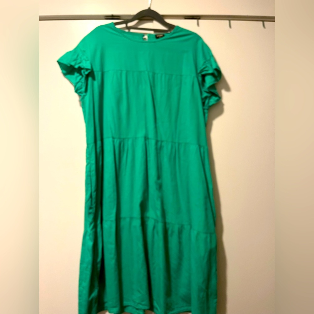 Green shift dress